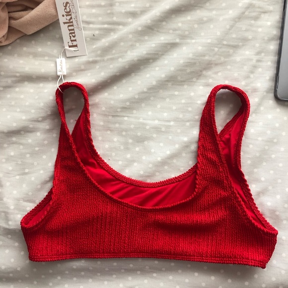 Frankie’s bikinis wilderness top in red - Picture 2 of 4